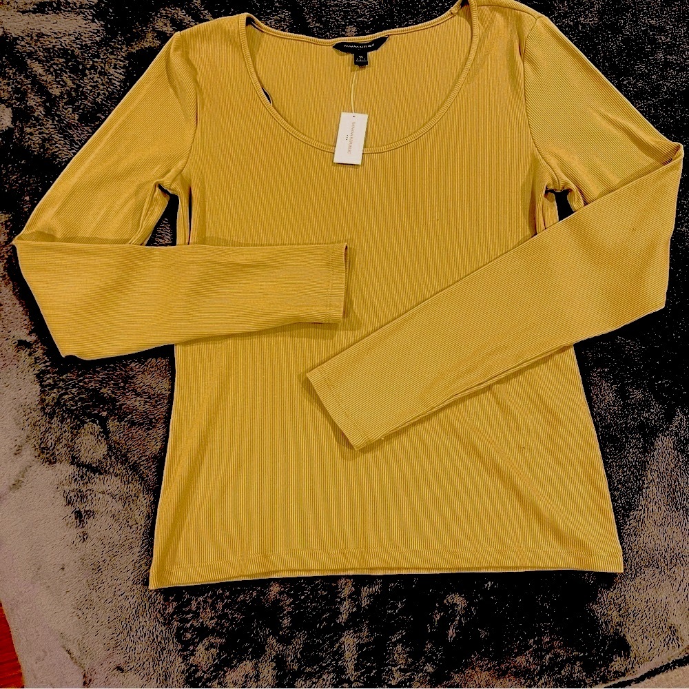 Banana Republic fitted ribbed top